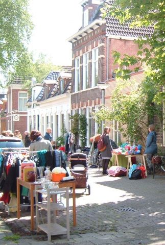 2015 05 30 Buurtrommelmarkt Selwerderstraat 2