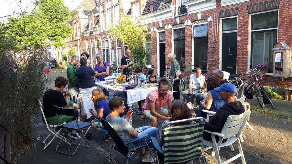 Geslaagde Burendag in Selwerderdwarsstraat