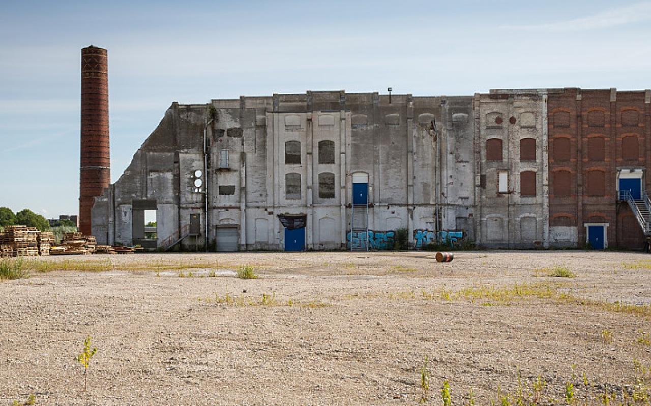 Zeefgebouw voormalig Suikerfabriek grootste zonnedak gemeente Groningen