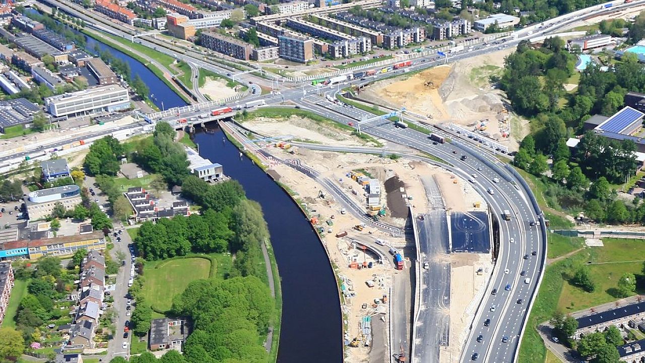 Ernstige verkeershinder werkzaamheden Julianaplein