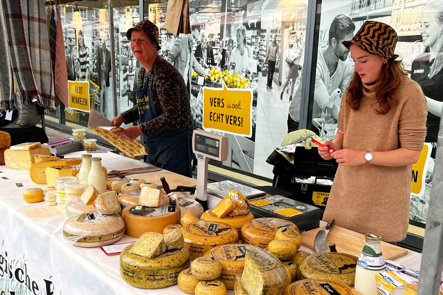 Ommelander Markt op plein Beren