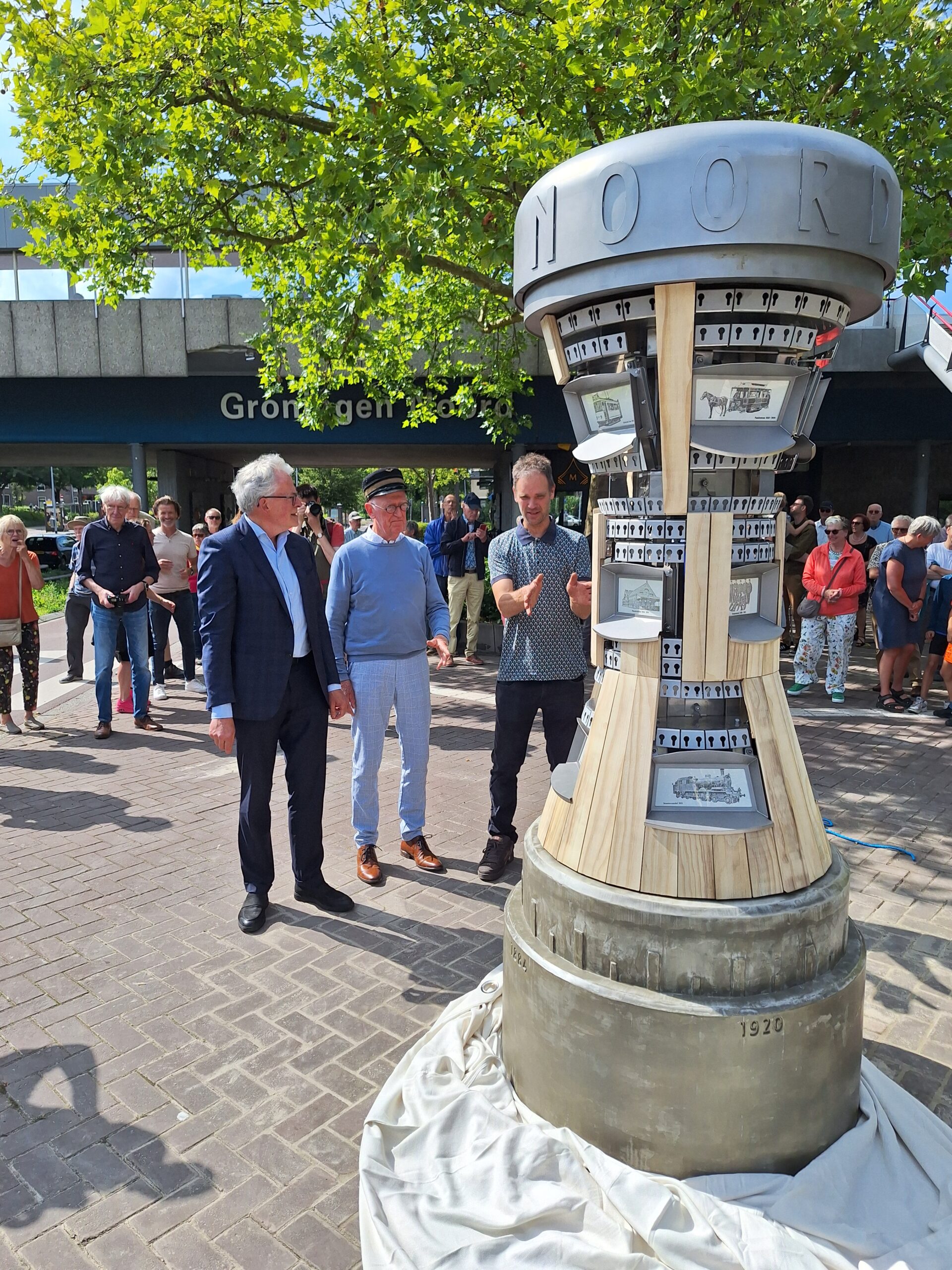 Eindelijk het kunstwerk bij het Noorderstation!